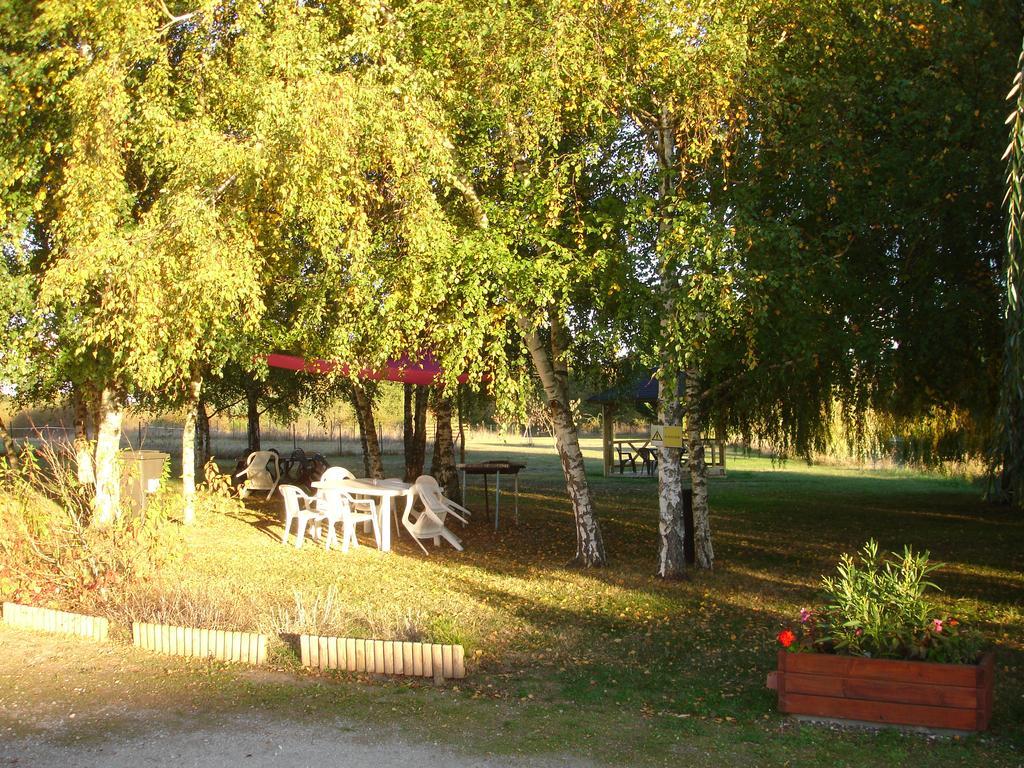 Hotel De Cormeray Шеверни Екстериор снимка